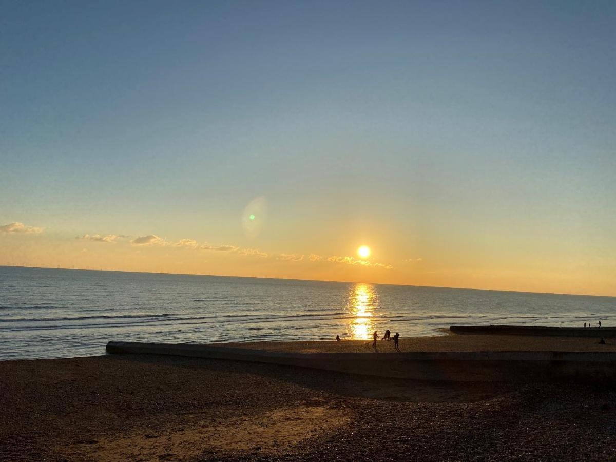 The Windsor Apartment By Gge, Brighton Beach, Sleeps 4 Esterno foto
